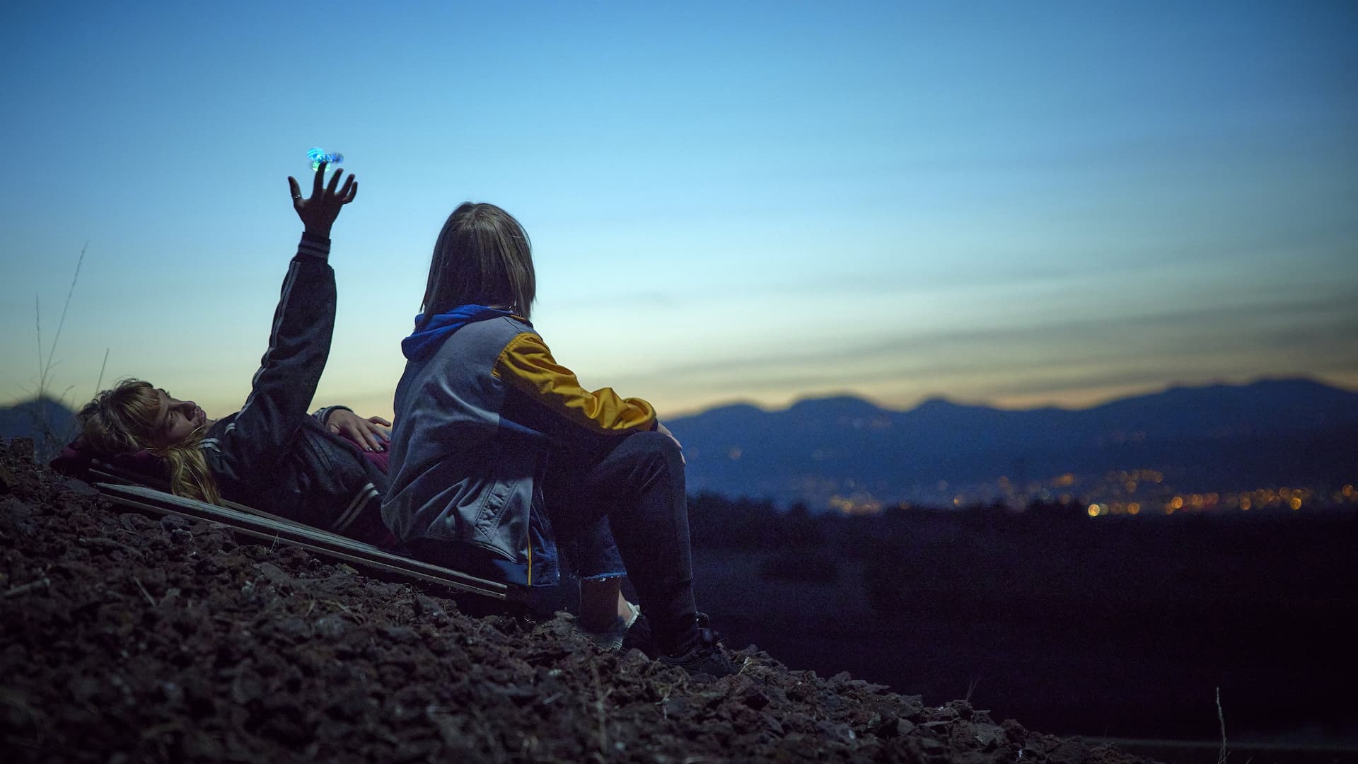 Bu Sırada, Dünya'da