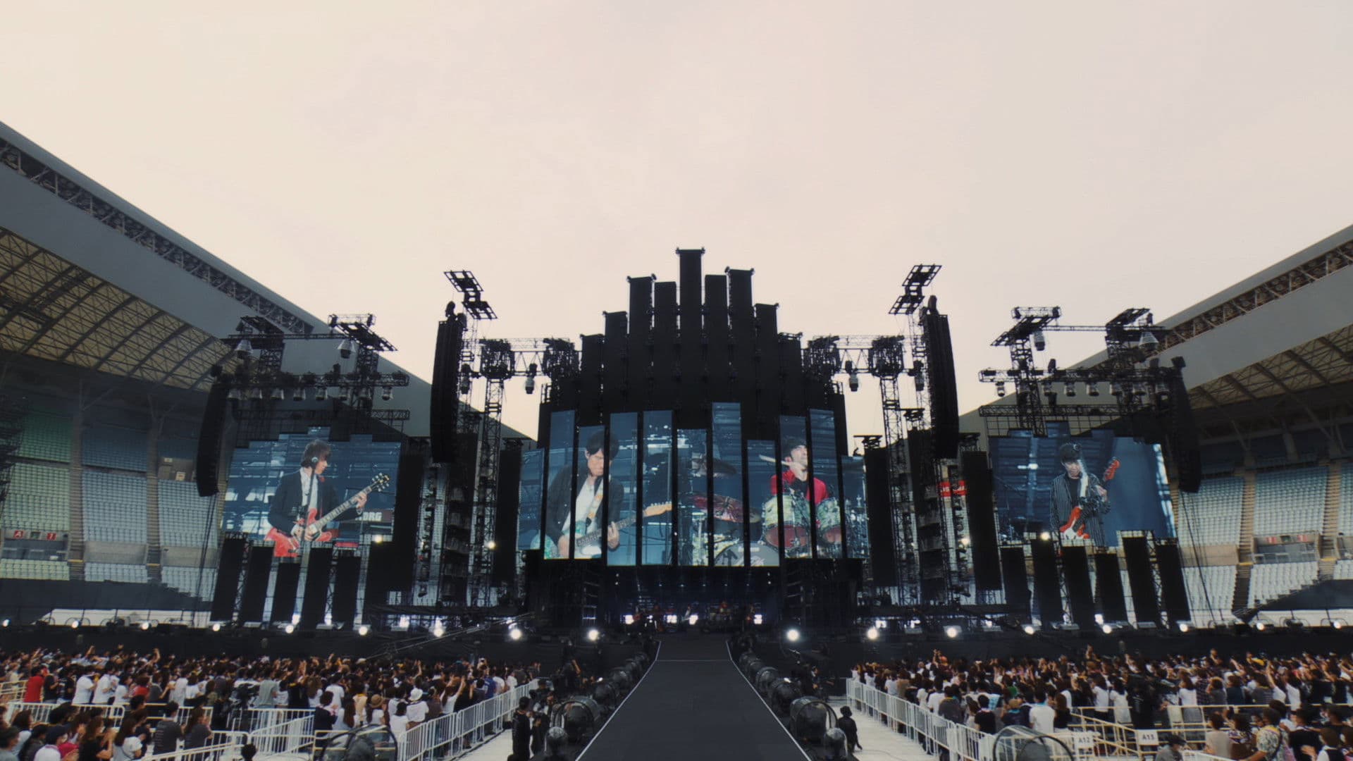 Mr.Children 30th Anniversary Tour 半世紀へのエントランス- 2022.6.19 YANMAR STADIUM NAGAI -